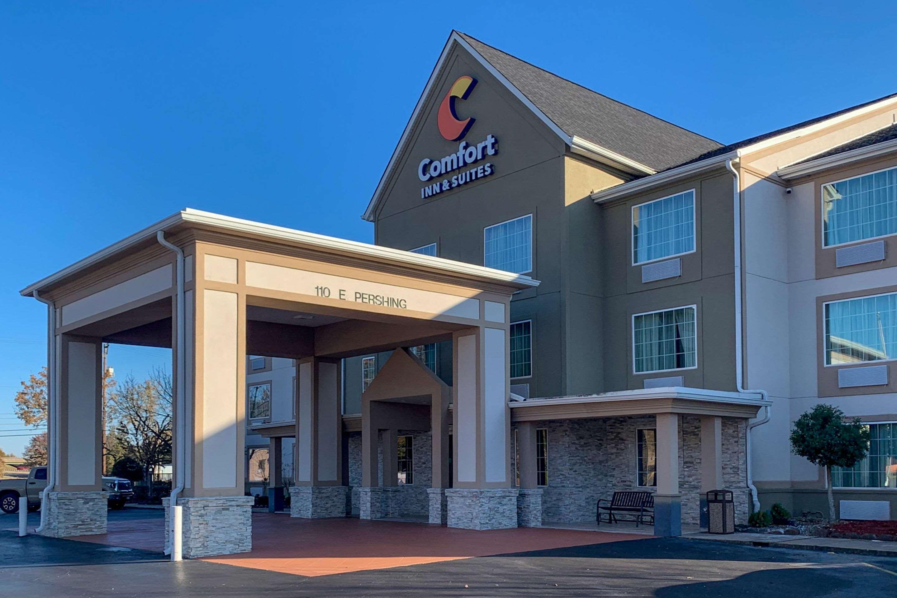 Comfort Inn & Suites North Little Rock Jfk Blvd Exterior photo